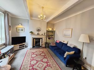 Lounge- click for photo gallery